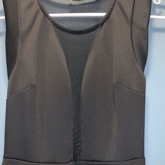 Black dress - Picture 2 of 4